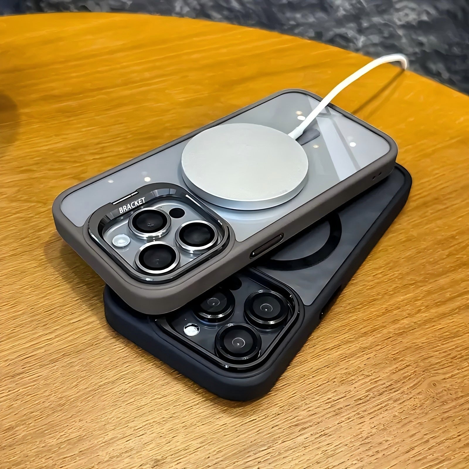 iPhone - Magsafe Lens Bracket Case