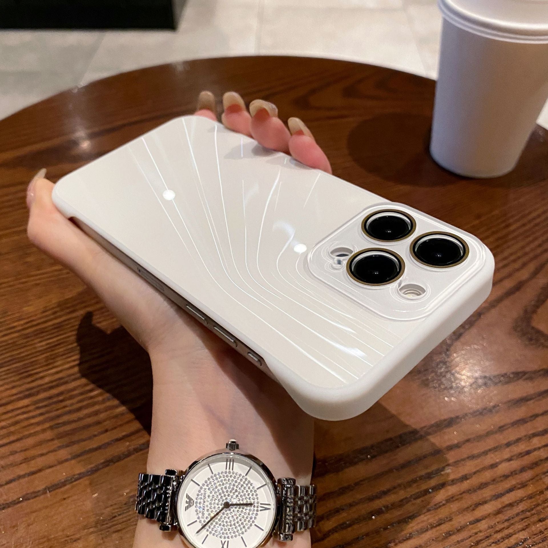 iPhone - Luxury Wave Pattern Case