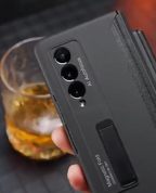 Magnetic Fold Case – AI Autofocus Protection with Kickstand