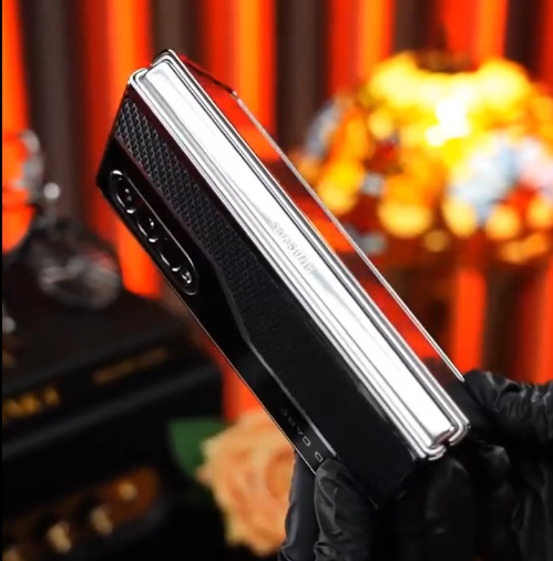 Carbon Texture and Electroplated Foldable Phone Case