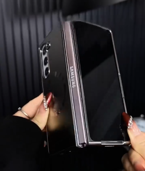 Electroplated Frosted Magnetic Case Fold Series