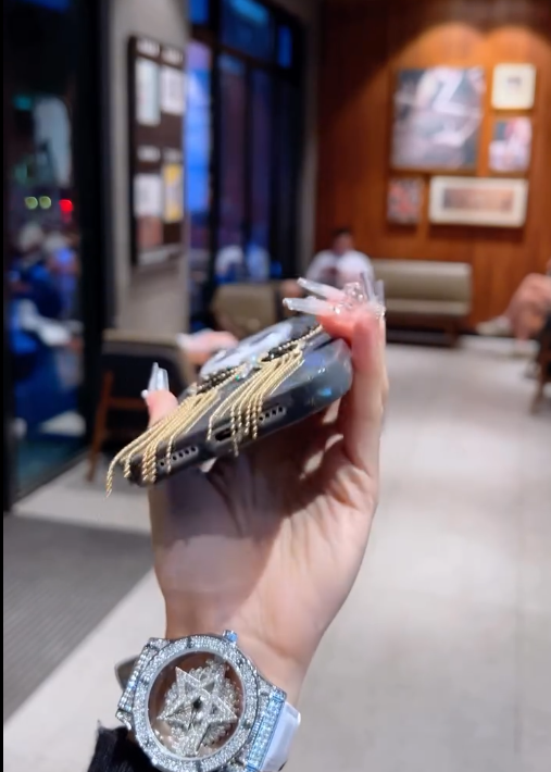 iPhone - Rhinestone Butterfly