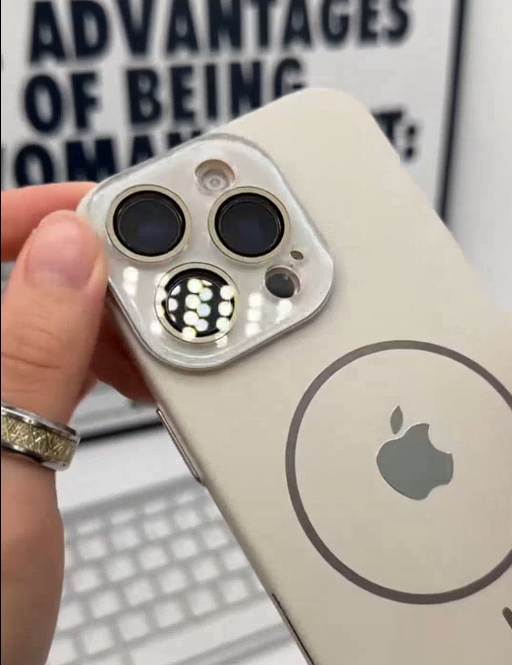 iPhone - Premium Stone/Beige Magnetic Silicone Cover