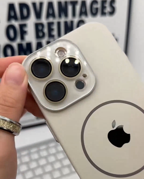 iPhone - Premium Stone/Beige Magnetic Silicone Cover