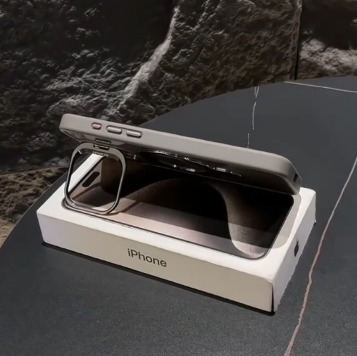 iPhone - Clear MagStand Case