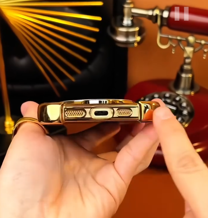 iPhone - Gold Turbine Kickstand Case