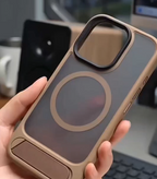 iPhone - Magnetic Phone Hidden Kickstand