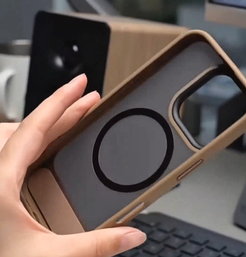 iPhone - Magnetic Phone Hidden Kickstand