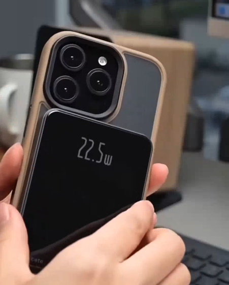 iPhone - Magnetic Phone Hidden Kickstand