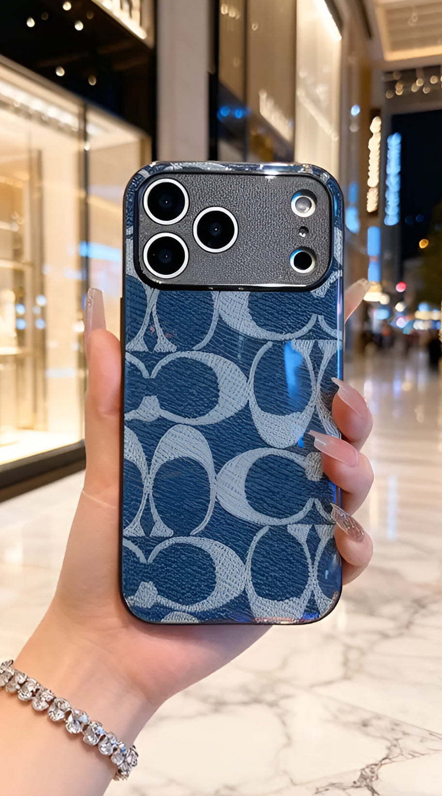 Coach Signature Luxe Case