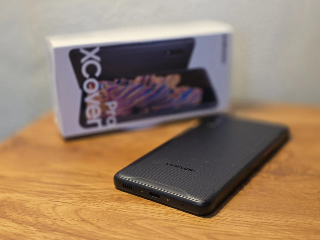 iPhone Series - Aluminium Matte Magnetic Case